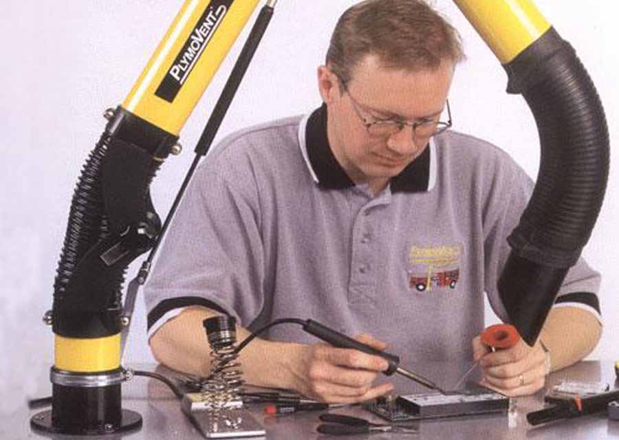 процесс пайки. Местный отсос